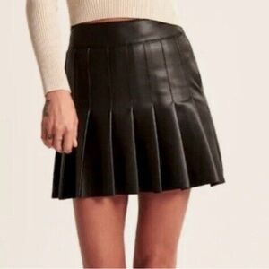 NWT Abercrombie & Fitch High Rise Leather Black Pleated Skirt